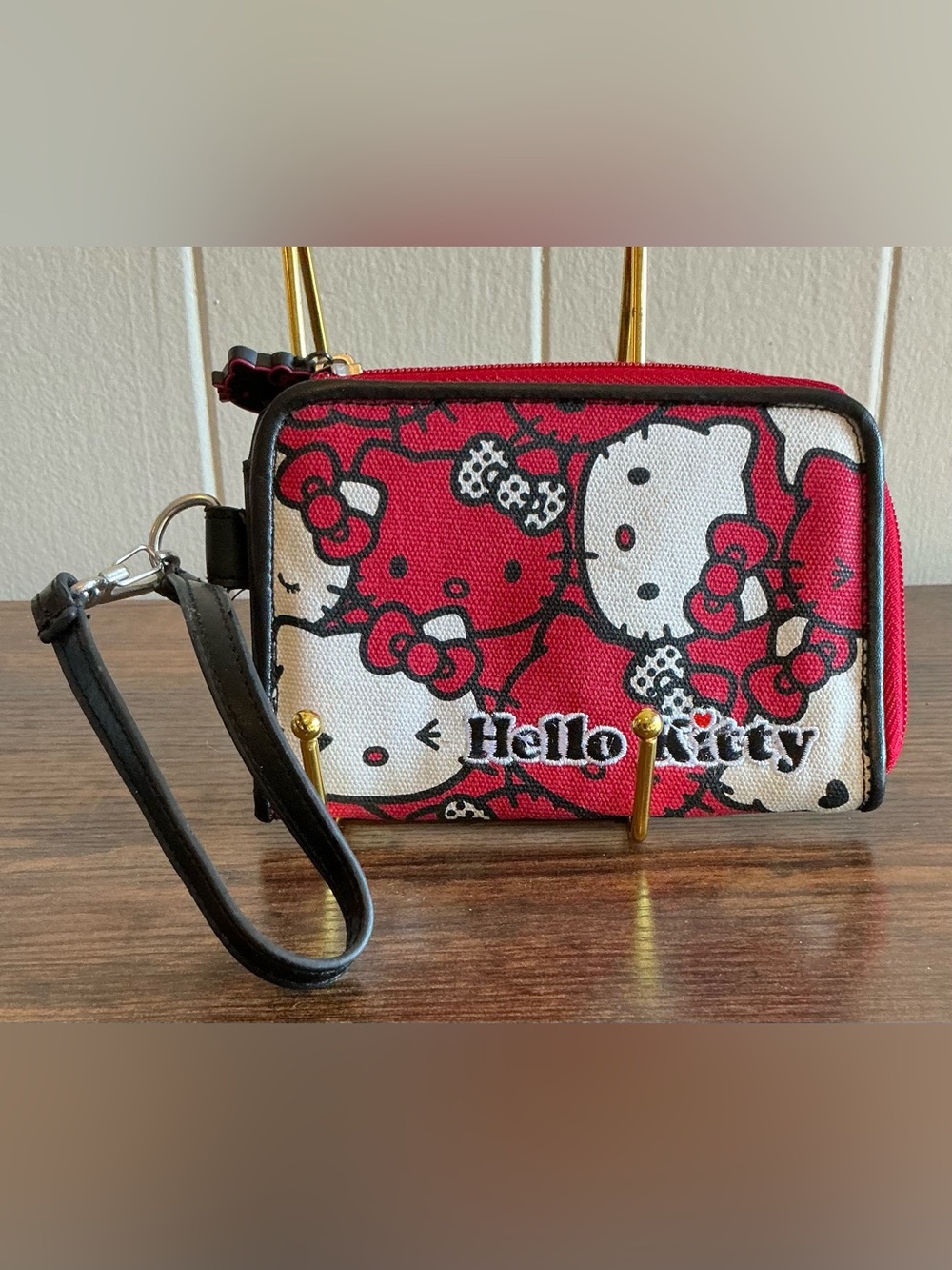 A Rare Vintage 2011 Sanrio Hello Kitty Face Print Canvas Wristlet Wallet